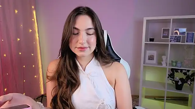 Snapshot of MelissaLovvv chatting on 06-21-26, 10:29 MelissaLovvv online show from 06-21-26, 10:29