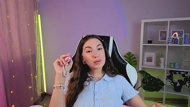 Snapshot of MelissaLovvv chatting on 07-07-26, 06:47 MelissaLovvv online show from 07-07-26, 06:47