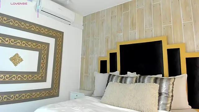 AriaFoster online show from 11-01-25, 08:55