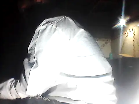 Snapshot of bigtswakalaka chatting on 11-02-25, 10:34 bigtswakalaka online show from 11-02-25, 10:34