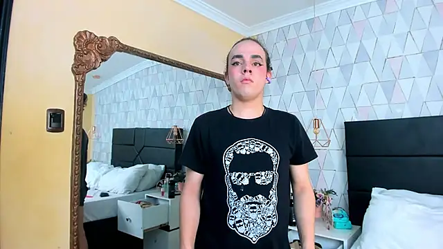 JustinePerry online show from 04-11-26, 03:55