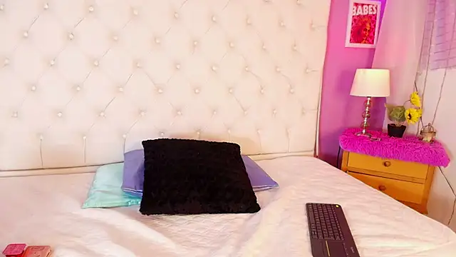 Trixiroy online show from 02-08-25, 07:38