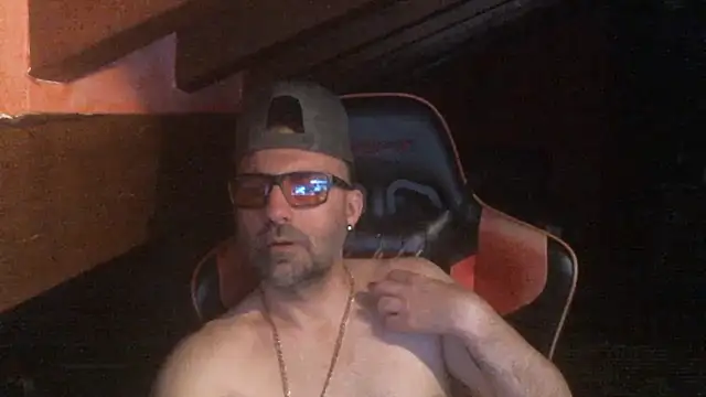 Snapshot of 6996horus chatting on 03-14-26, 01:34 6996horus online show from 03-14-26, 01:34