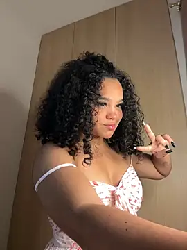 Snapshot of Lucy_wilson5 chatting on 12-16-24, 03:19 Lucy wilson5 online show from 12-16-24, 03:19