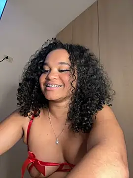 Snapshot of Lucy_wilson5 chatting on 01-24-25, 07:08 Lucy wilson5 online show from 01-24-25, 07:08