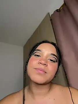 Snapshot of Lucy_wilson5 chatting on 02-25-25, 06:58 Lucy wilson5 online show from 02-25-25, 06:58
