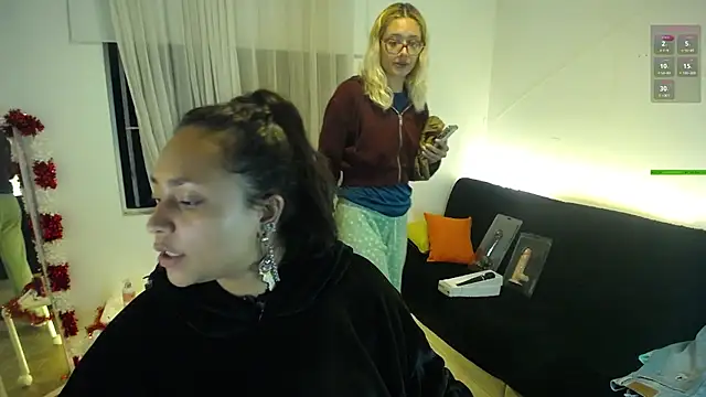 Snapshot of 911Calling chatting on 12-26-24, 01:40 911Calling online show from 12-26-24, 01:40