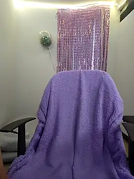 Snapshot of 911Calling chatting on 02-11-25, 09:14 911Calling online show from 02-11-25, 09:14