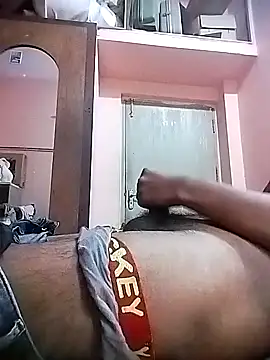 Snapshot of tamil_horny09 chatting on 12-19-25, 06:53 tamil horny09 online show from 12-19-25, 06:53