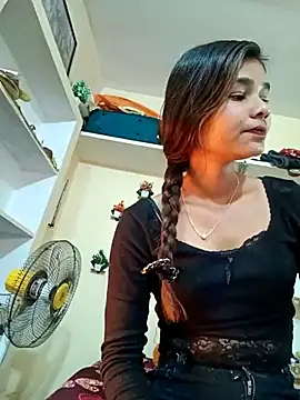 Snapshot of Cut_rabita chatting on 03-04-25, 11:51 Cut rabita online show from 03-04-25, 11:51