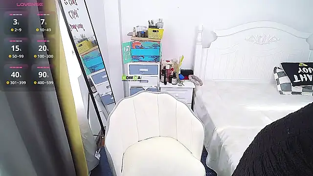 CN-Doudou online show from 01-03-25, 04:22