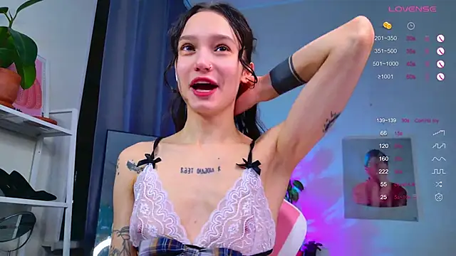 MyLou  online show from 11-29-25, 03:15