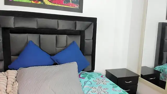 Snapshot of Dulce_amg chatting on 09-25-25, 02:48 Dulce amg online show from 09-25-25, 02:48