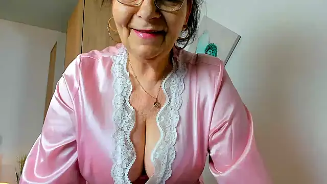 Snapshot of sweetangell69_ chatting on 04-27-26, 02:09 sweetangell69 online show from 04-27-26, 02:09