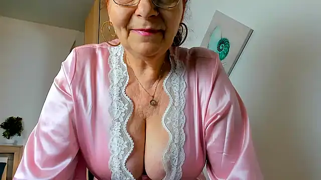 Snapshot of sweetangell69_ chatting on 04-28-26, 02:27 sweetangell69 online show from 04-28-26, 02:27
