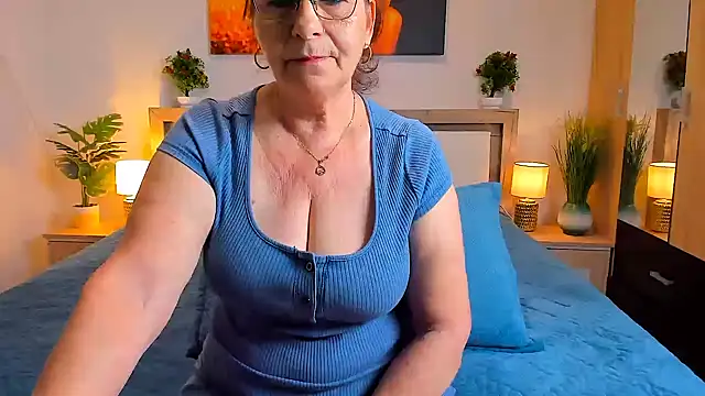 Snapshot of sweetangell69_ chatting on 05-11-26, 02:06 sweetangell69 online show from 05-11-26, 02:06