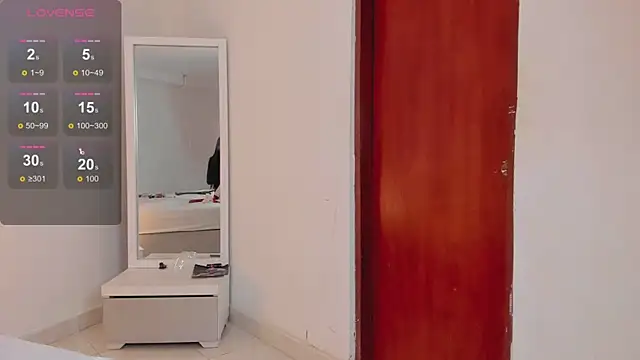 Alhana pulido online show from 12-10-24, 01:54