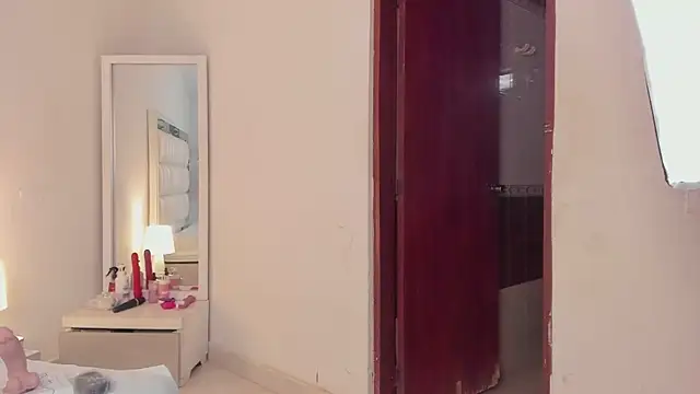 Alhana pulido online show from 01-29-25, 08:35