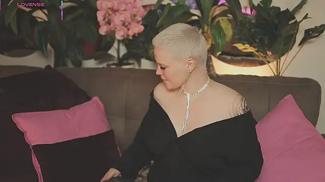 LikaBerry1 online show from 10-23-25, 03:39