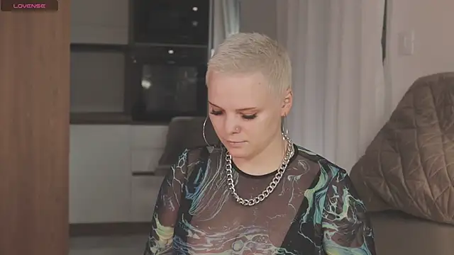 LikaBerry1 online show from 04-14-26, 04:35