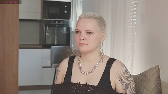 LikaBerry1 online show from 04-19-26, 06:46