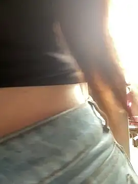 Snapshot of angel_natural chatting on 03-22-25, 07:53 angel natural online show from 03-22-25, 07:53