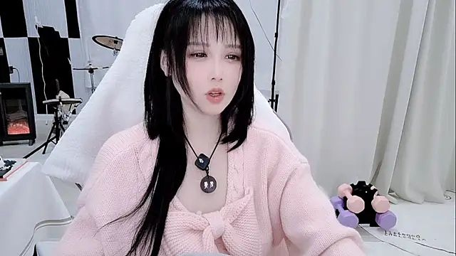 Snapshot of Vaness-a chatting on 04-05-26, 04:48 Vaness-a online show from 04-05-26, 04:48