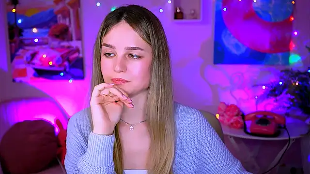 Snapshot of DeboraLarson chatting on 02-07-25, 09:47 DeboraLarson online show from 02-07-25, 09:47