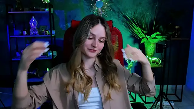 Snapshot of DeboraLarson chatting on 02-13-25, 11:17 DeboraLarson online show from 02-13-25, 11:17