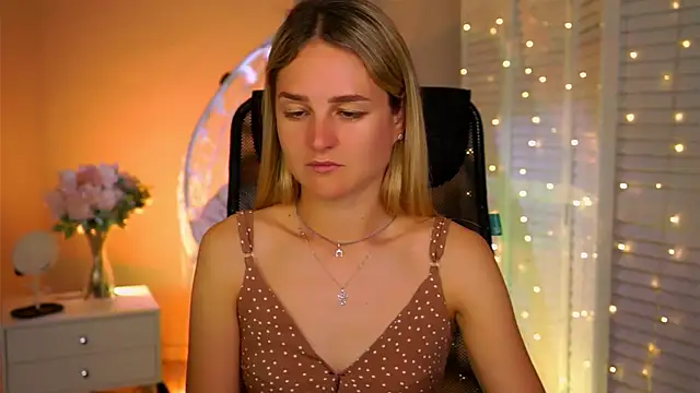 DeboraLarson online show from 06-01-26, 03:19