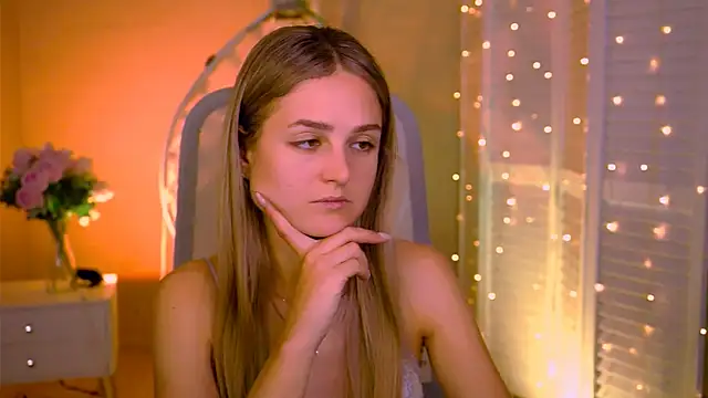 DeboraLarson online show from 07-18-26, 05:11