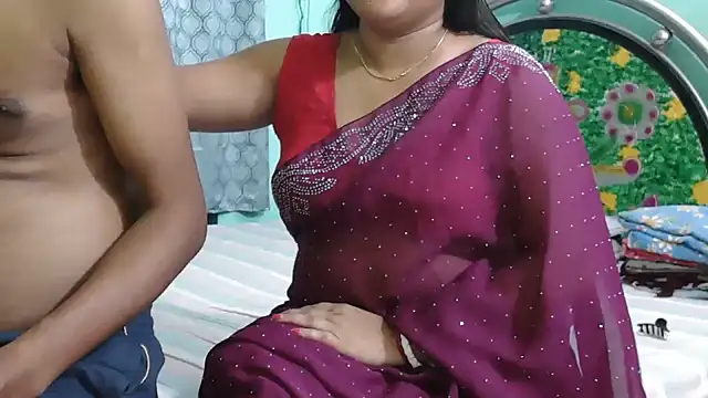 Snapshot of Couple_For_You18 chatting on 07-18-26, 06:12 Couple For You18 online show from 07-18-26, 06:12