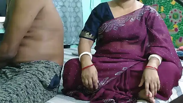 Snapshot of Couple_For_You18 chatting on 07-19-26, 06:00 Couple For You18 online show from 07-19-26, 06:00