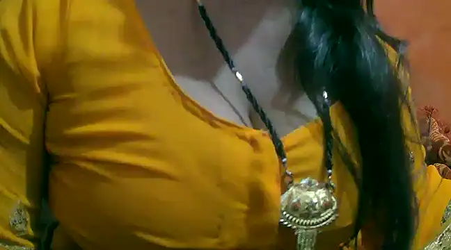 Snapshot of LOVE-SUSHILA chatting on 02-05-25, 08:43 LOVE-SUSHILA online show from 02-05-25, 08:43