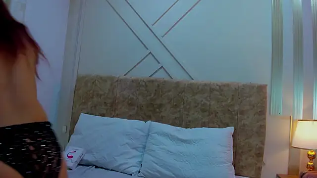 ashley  foxx  online show from 10-23-25, 01:43