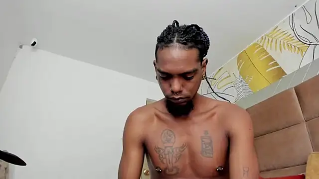 bigblackhotx1 online show from 11-07-25, 10:59