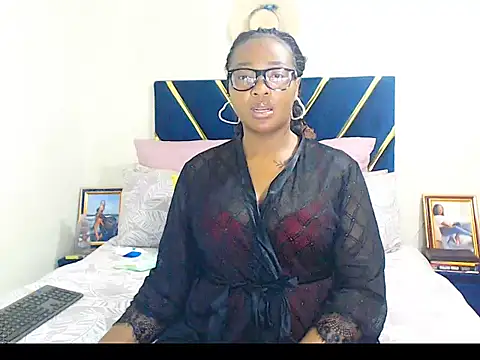 veronica1xxx online show from 11-25-25, 12:32