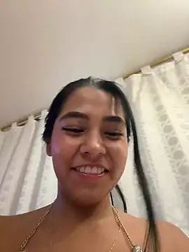 Snapshot of darsha_90 chatting on 01-12-25, 03:28 darsha 90 online show from 01-12-25, 03:28