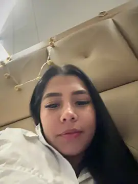 Snapshot of darsha_90 chatting on 01-21-25, 03:48 darsha 90 online show from 01-21-25, 03:48