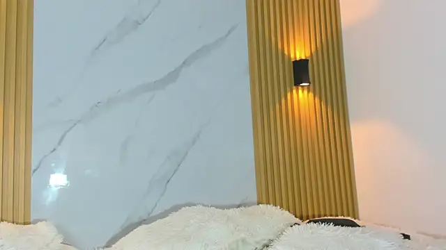 Snapshot of miss_Ari chatting on 01-14-25, 07:00 miss Ari online show from 01-14-25, 07:00