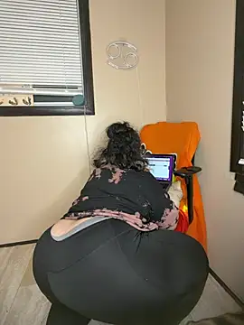 tillymarie34 online show from 07-30-26, 04:00