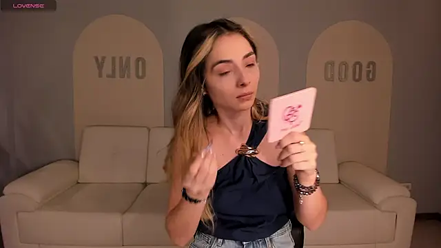 StacyWoods online show from 07-22-26, 11:46