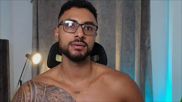 LiamGarcia1 online show from 03-13-25, 02:16