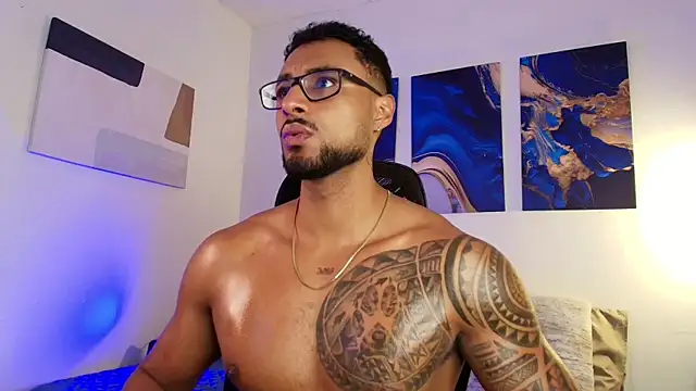 LiamGarcia1 online show from 09-09-25, 12:37