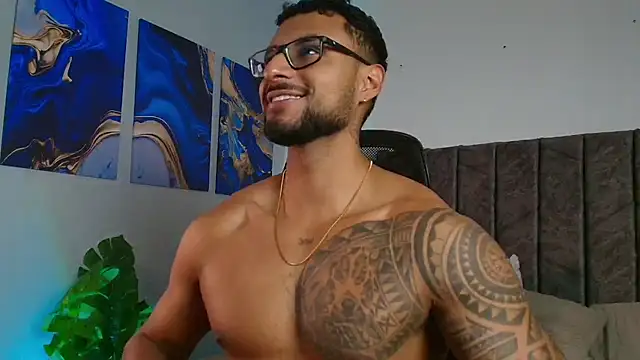 LiamGarcia1 online show from 09-17-25, 01:57