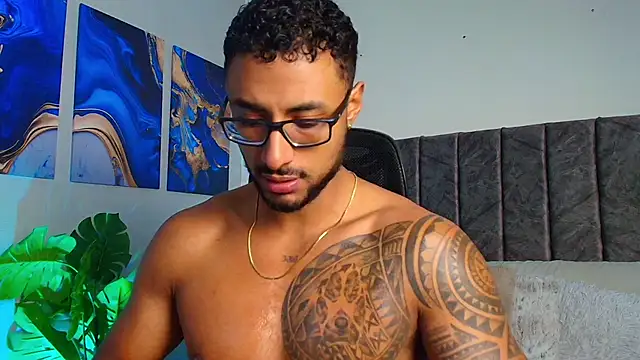 LiamGarcia1 online show from 09-19-25, 01:45