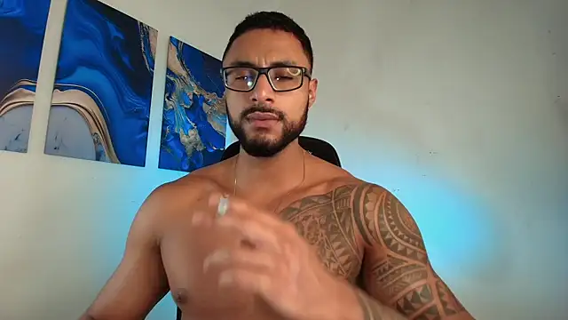 LiamGarcia1 online show from 02-14-26, 06:48