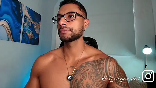 LiamGarcia1 online show from 04-21-26, 03:17
