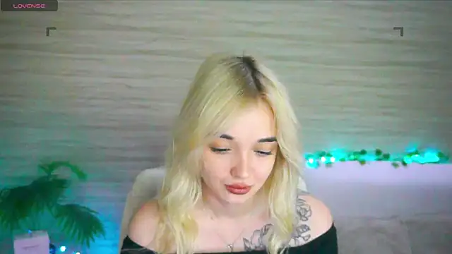 Ashley S online show from 10-25-25, 10:15