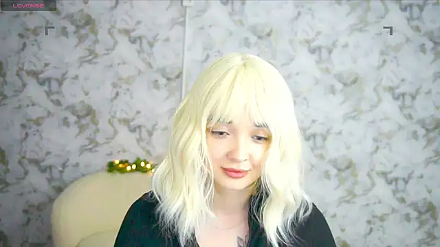 Ashley S online show from 06-10-26, 10:19